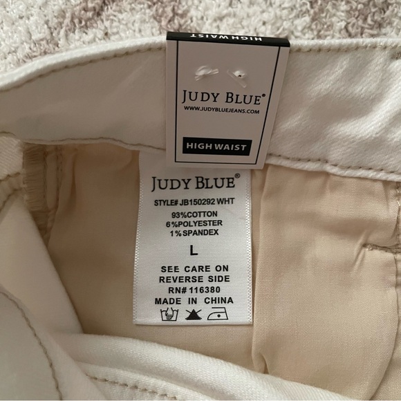 NWT Judy Blue White Shirts with Fur Lined Cuff Size Large - Picture 7 of 7